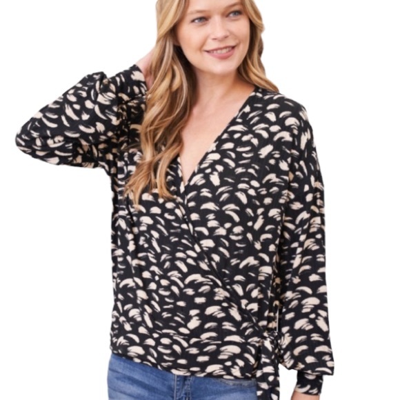 The AMELIA TOP - Picture 2 of 5